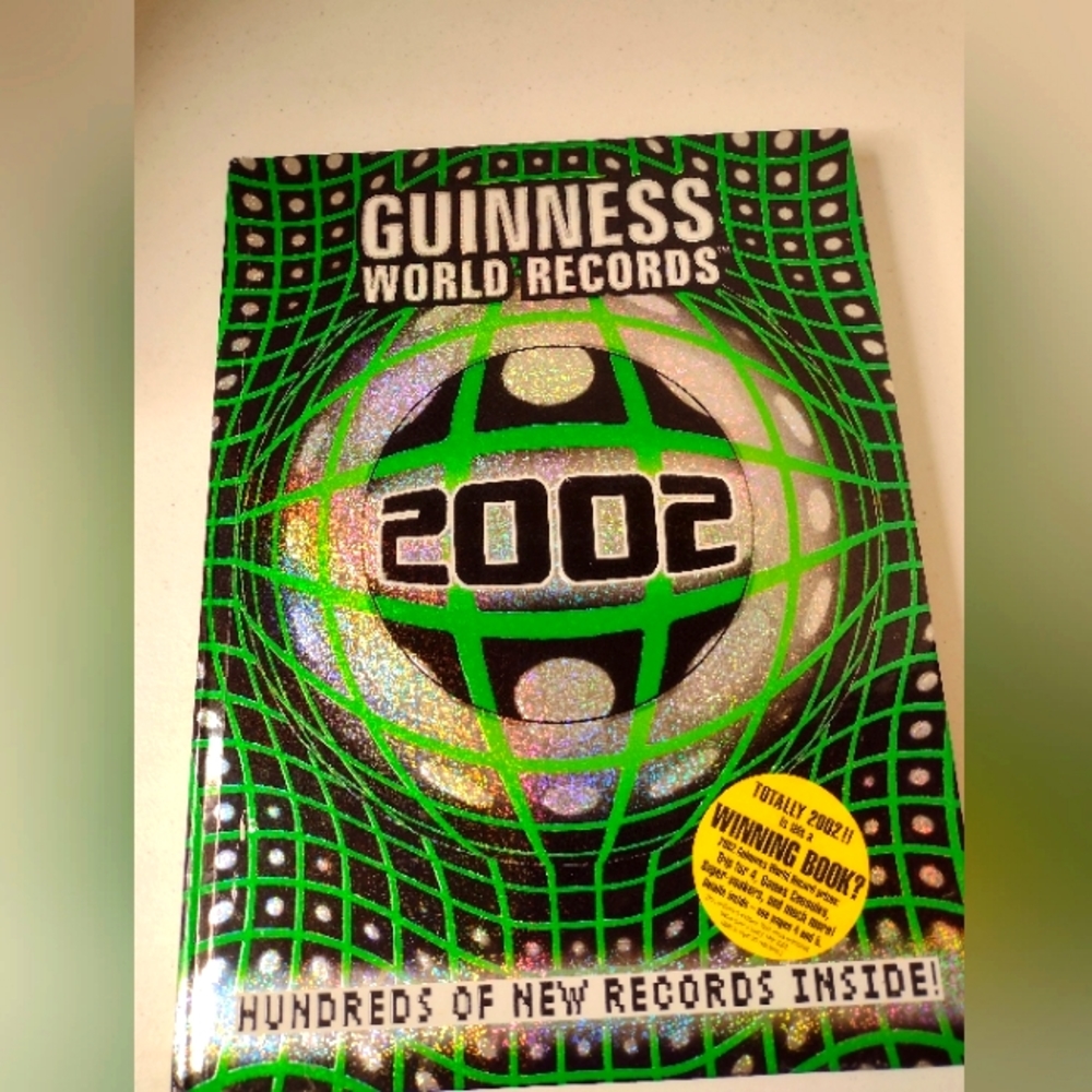 Guinness World Records 2002 (Guinness Book of Records (V1).